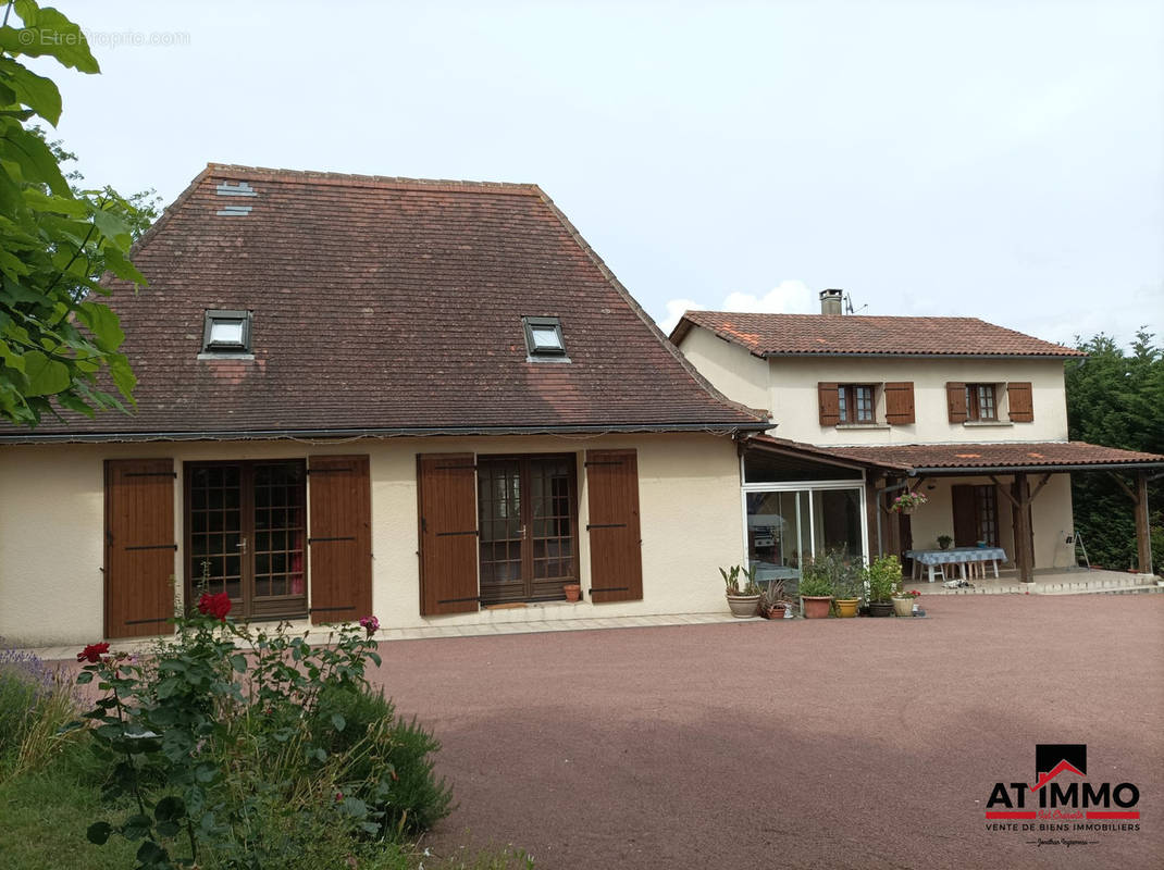 Maison à ECHOURGNAC