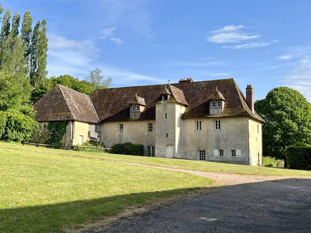 Maison à PONT-L&#039;EVEQUE