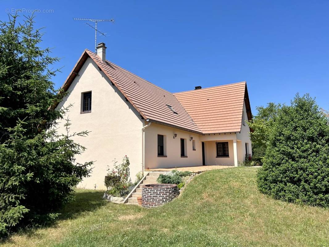 Maison à CHARBUY