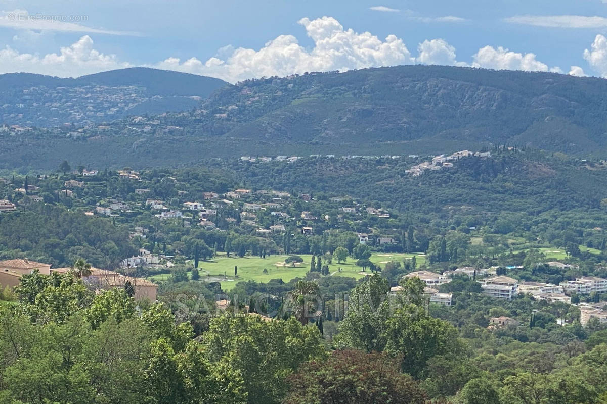 Appartement à MANDELIEU-LA-NAPOULE