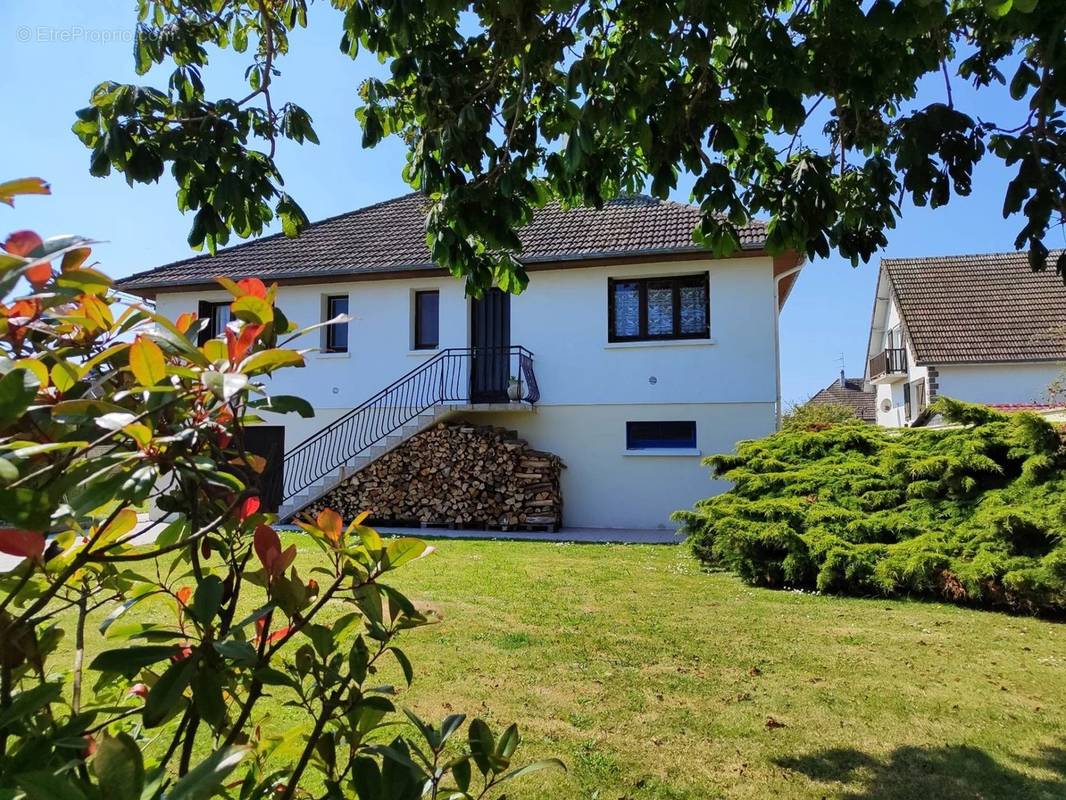 Maison à SAINT-VAAST-LA-HOUGUE