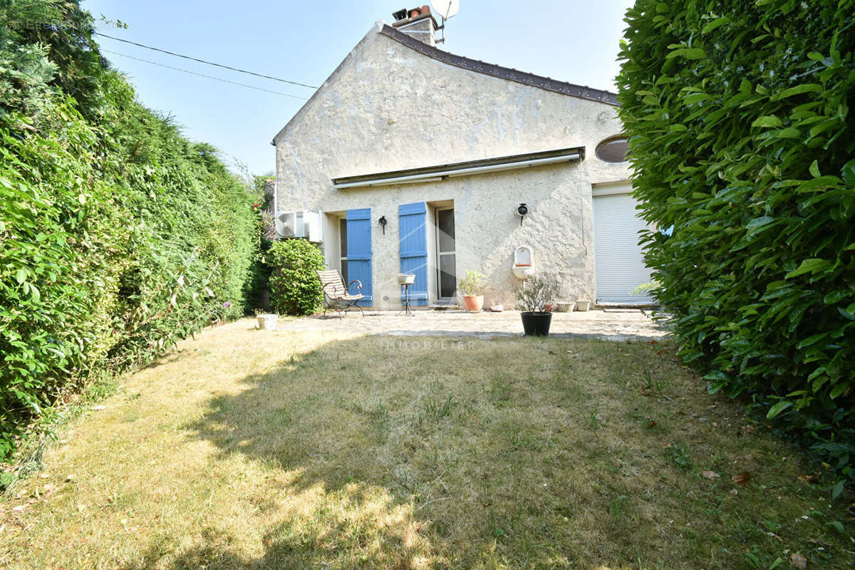 Maison à HERBEVILLE