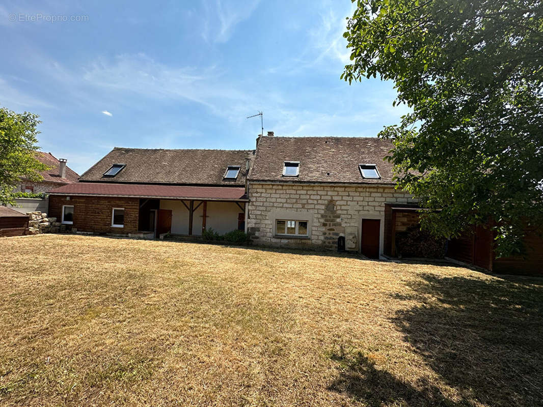 Maison à MISY-SUR-YONNE