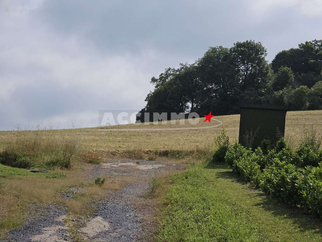 Terrain à SAINT-GERMIER