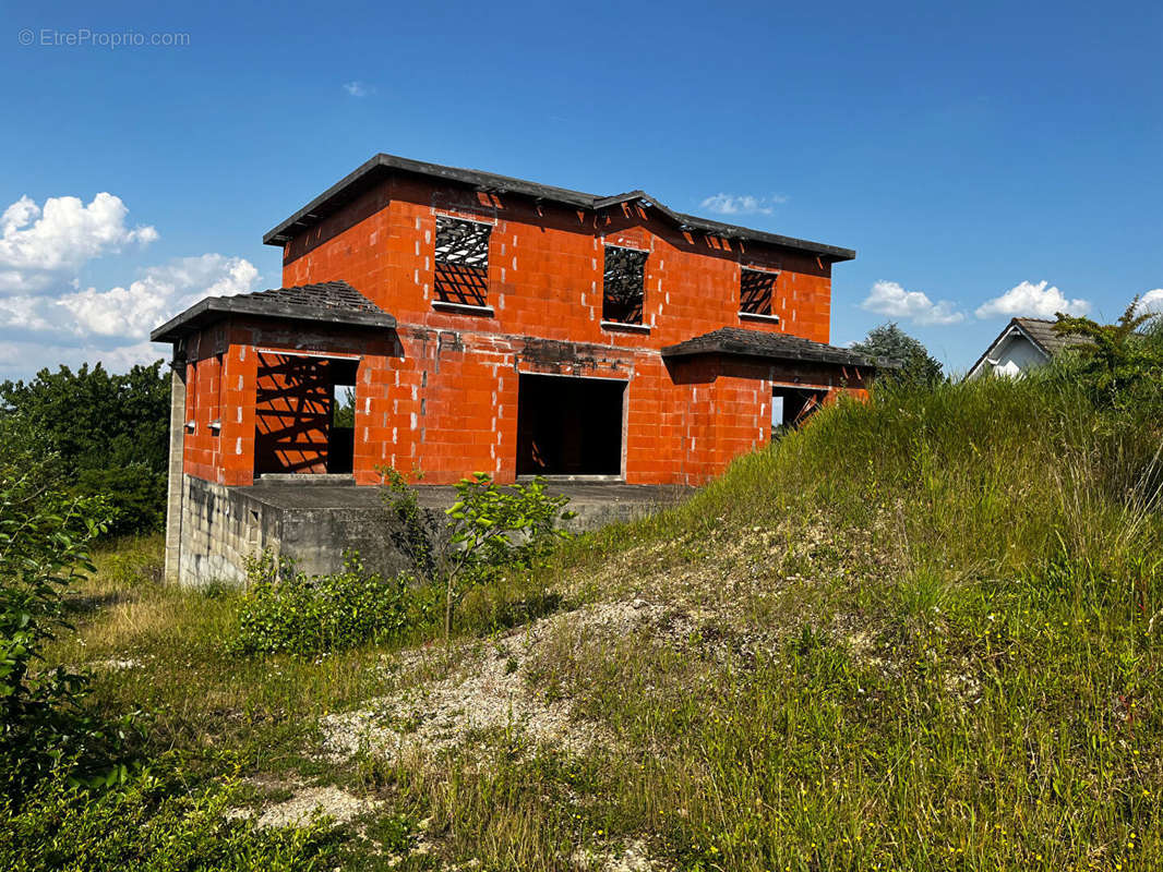 Maison à VILLETTE-D&#039;ANTHON