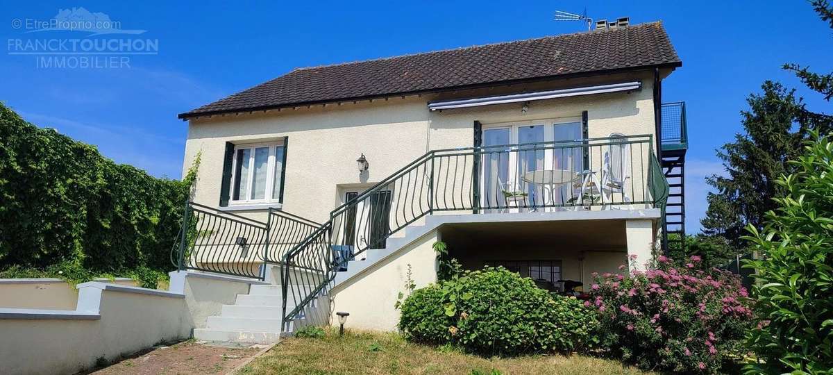 Maison à FERRIERES-EN-GATINAIS