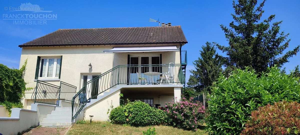 Maison à FERRIERES-EN-GATINAIS