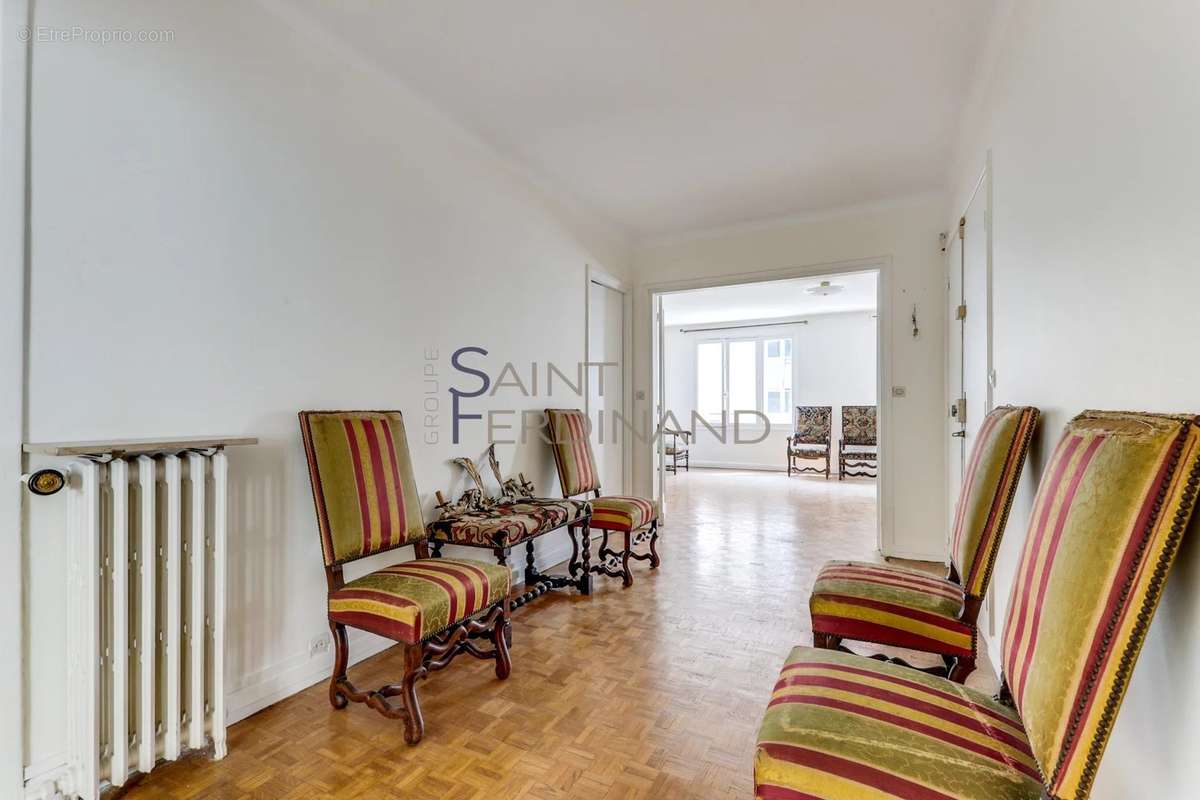 Appartement à PARIS-7E