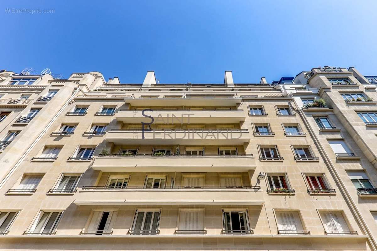 Appartement à PARIS-7E