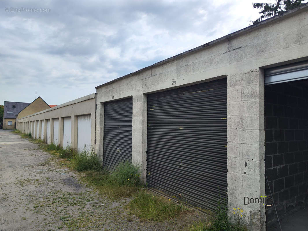 garage DOMIRIS Wattrelos - Parking à WATTRELOS