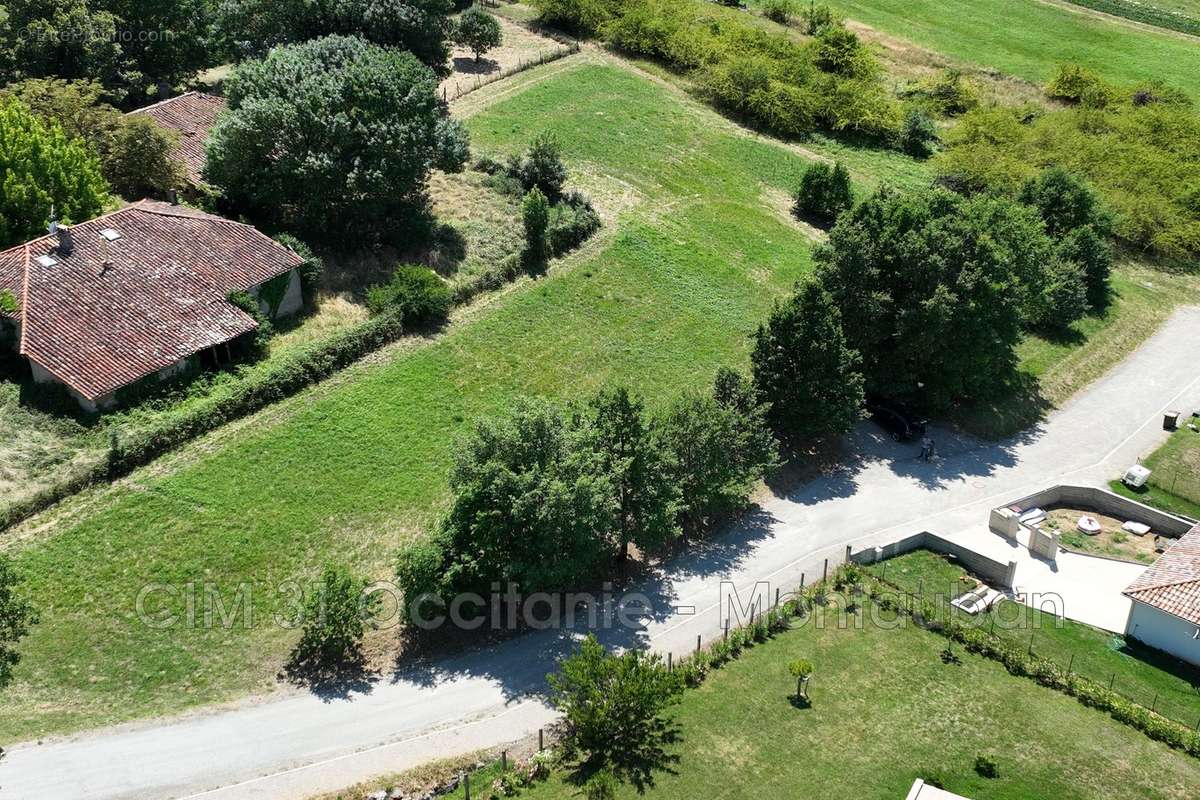 Terrain à MOISSAC