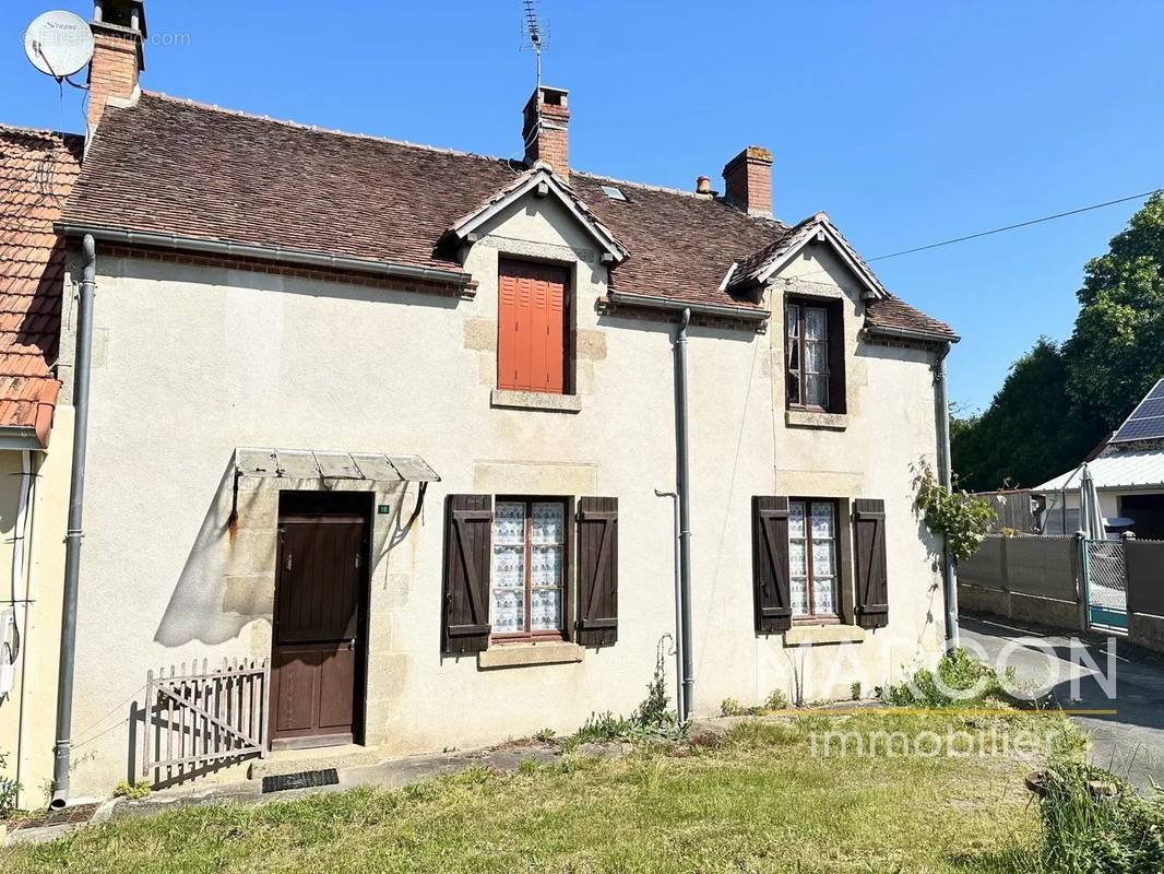 Maison à LE BOURG-D&#039;HEM