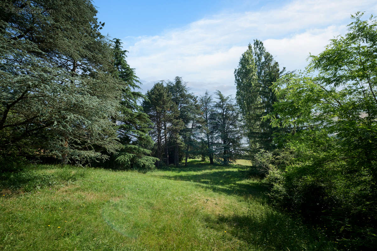 Maison à LA CHAPELLE-DE-SURIEU