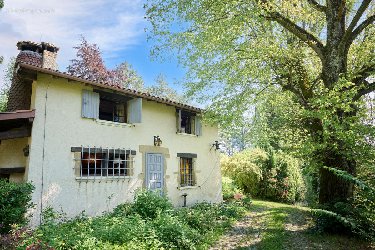 Maison à LA CHAPELLE-DE-SURIEU