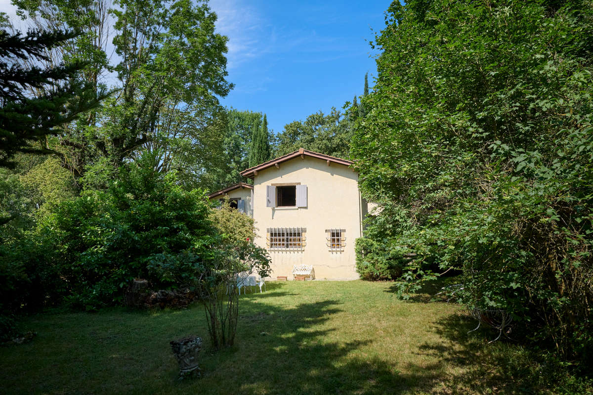 Maison à LA CHAPELLE-DE-SURIEU