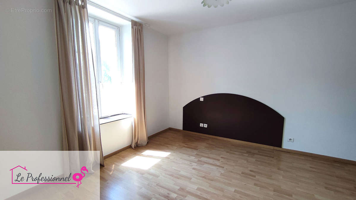 Appartement à LUXEUIL-LES-BAINS