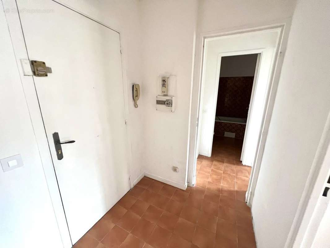 Appartement à VALLAURIS