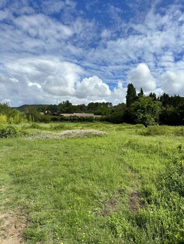 Terrain à SALERNES