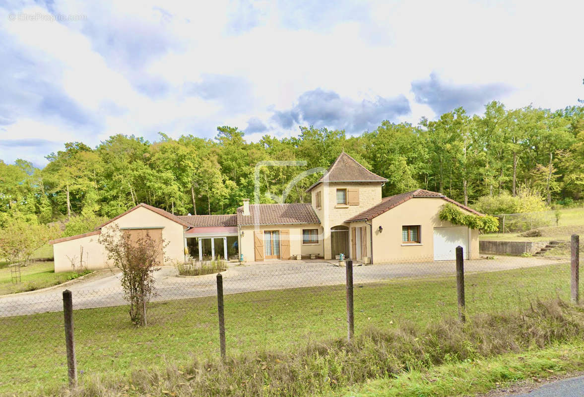 Maison à PAYRIGNAC