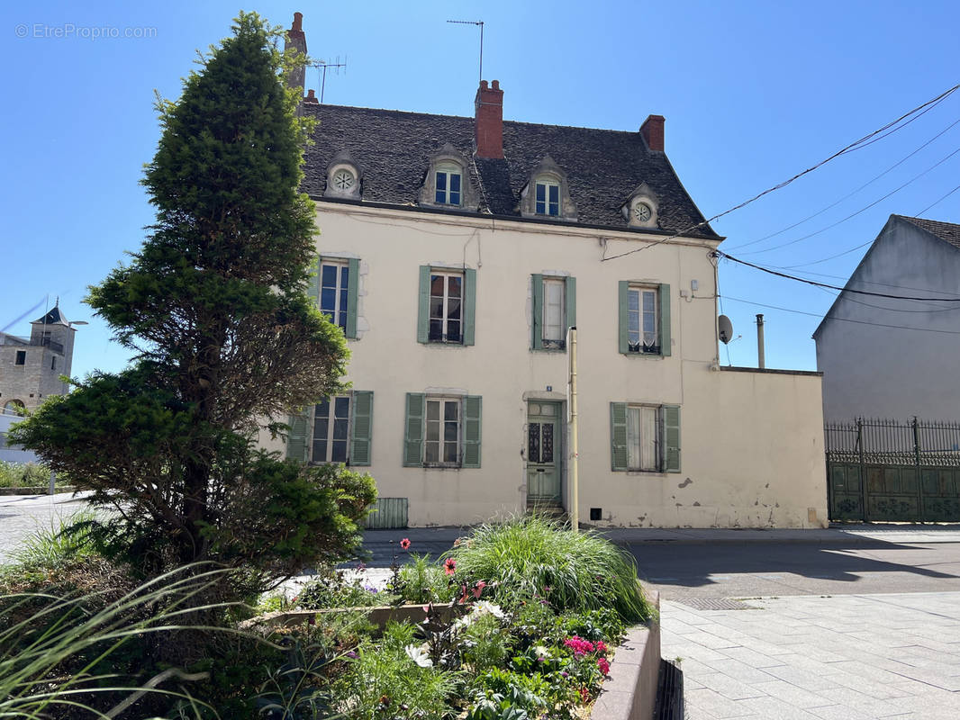 Maison à CHAGNY