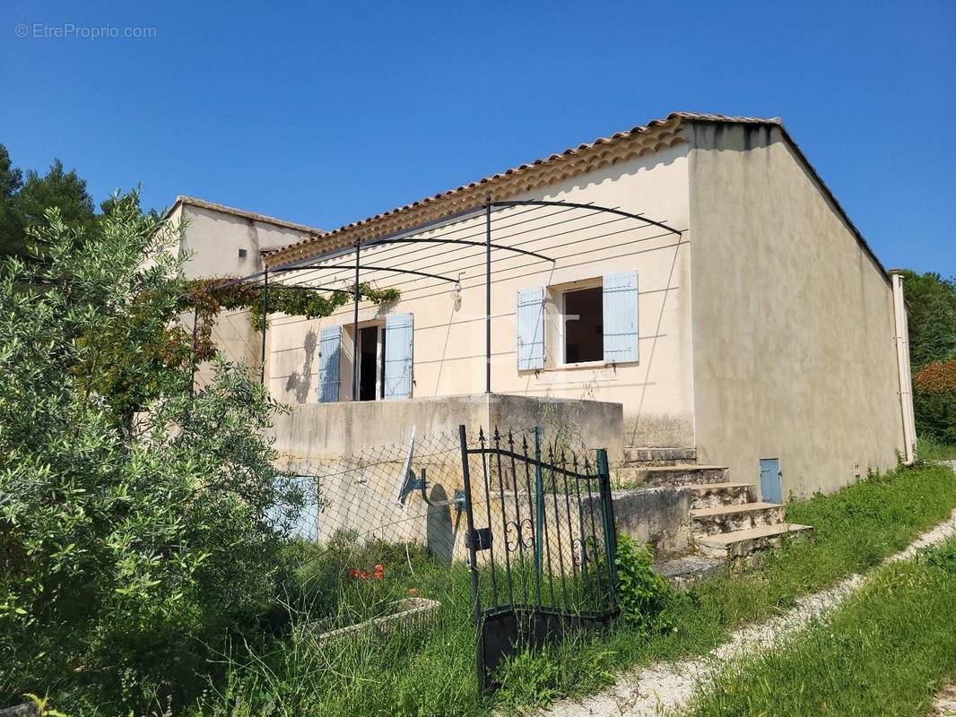 Maison à SAINT-SATURNIN-LES-APT