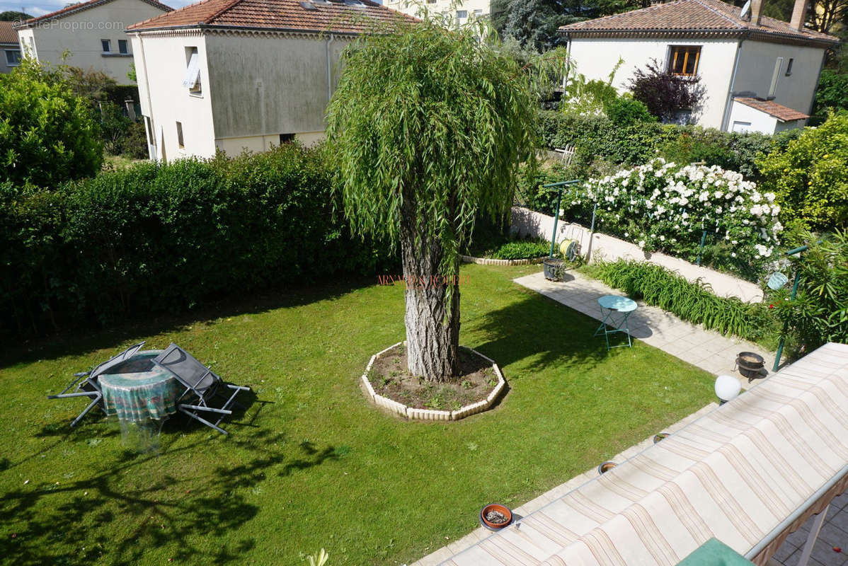 vue balcon 1er étage - Maison à MONTELIMAR