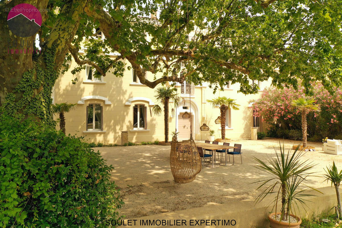 Maison à L&#039;ISLE-SUR-LA-SORGUE