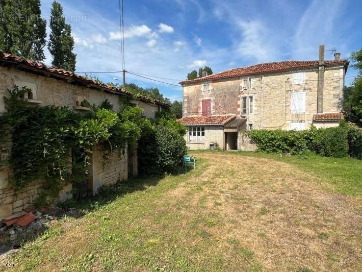 Maison à MANSLE