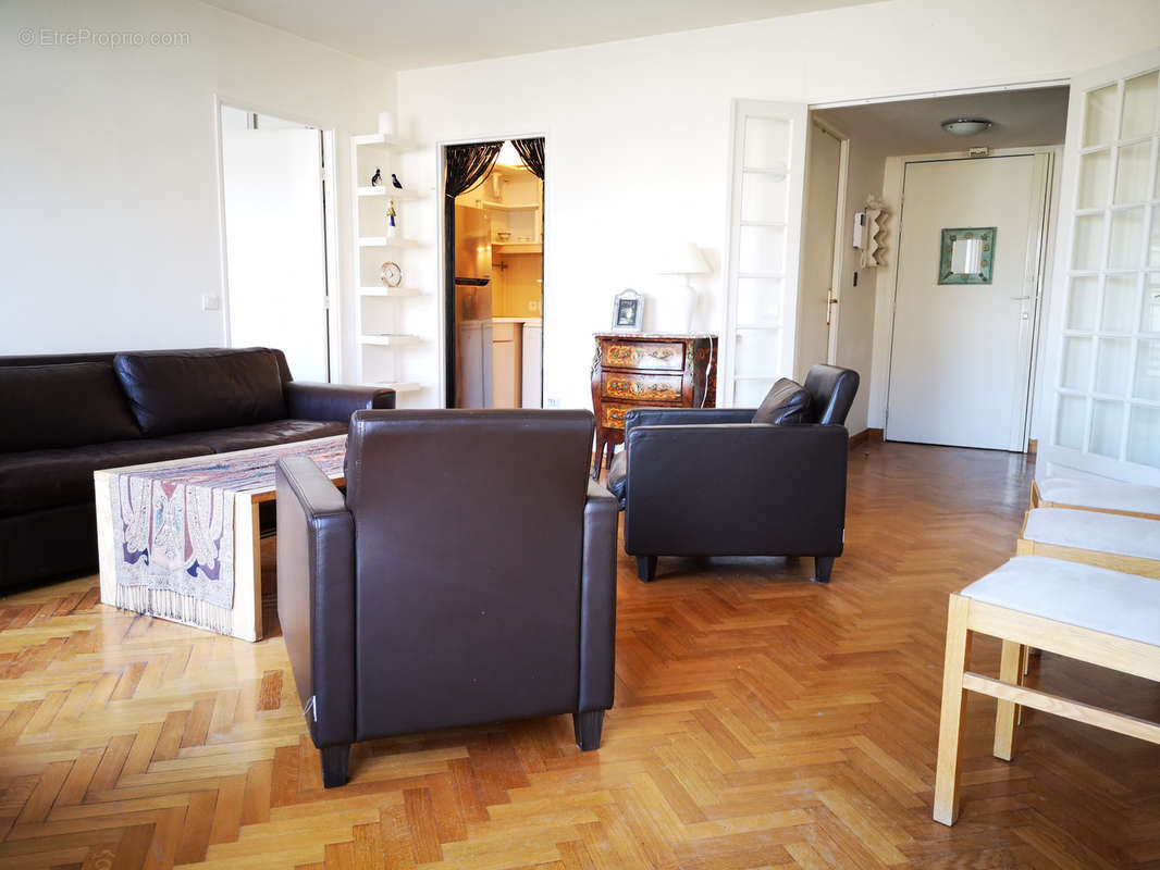 Appartement à ISSY-LES-MOULINEAUX