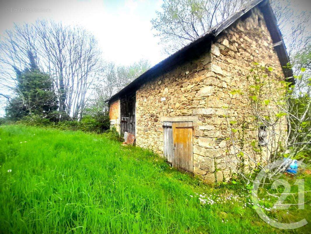 Maison à VICQ-SUR-BREUILH