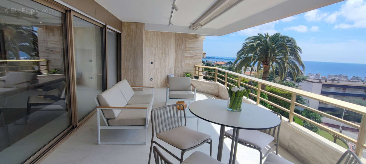 Appartement à CANNES