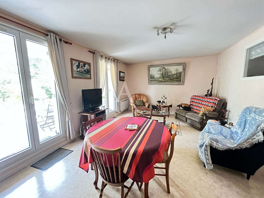 Appartement à DOURDAN