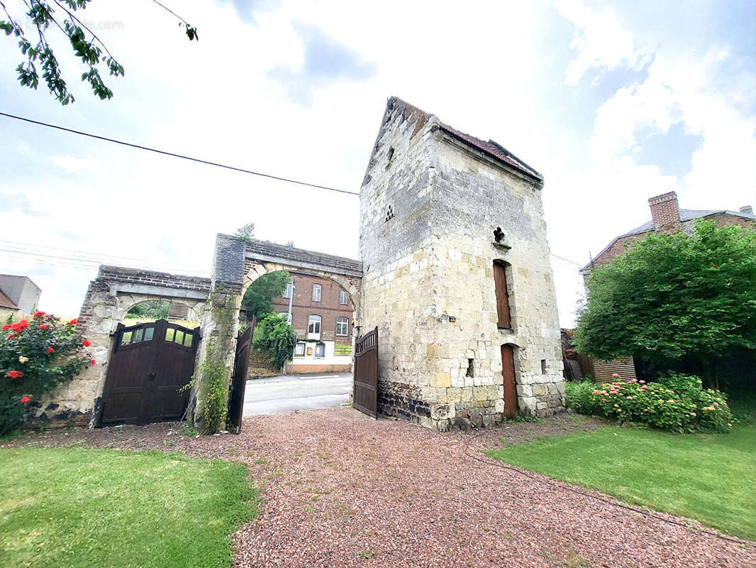 Maison à SAINT-QUENTIN