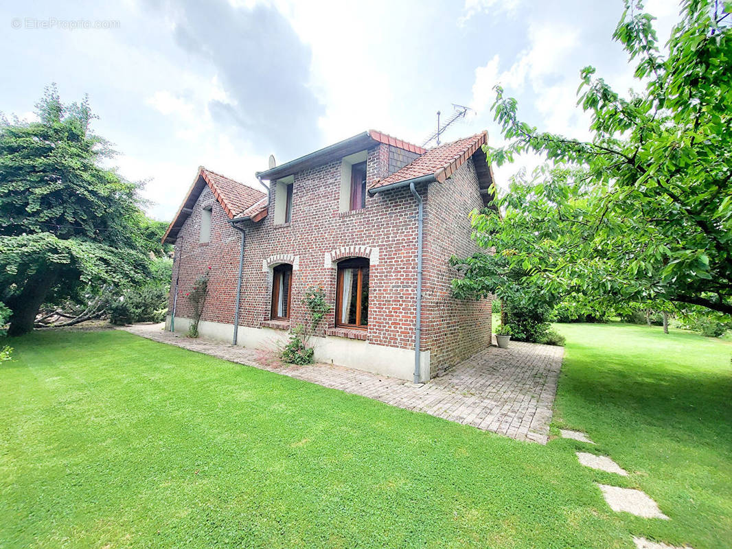 Maison à SAINT-QUENTIN