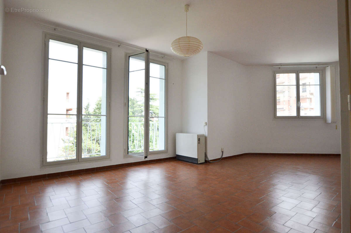 Appartement à MARSEILLE-12E