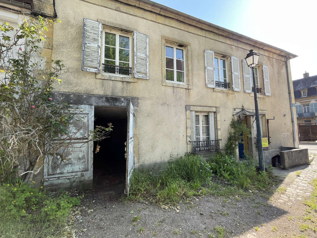 Maison à PREMERY