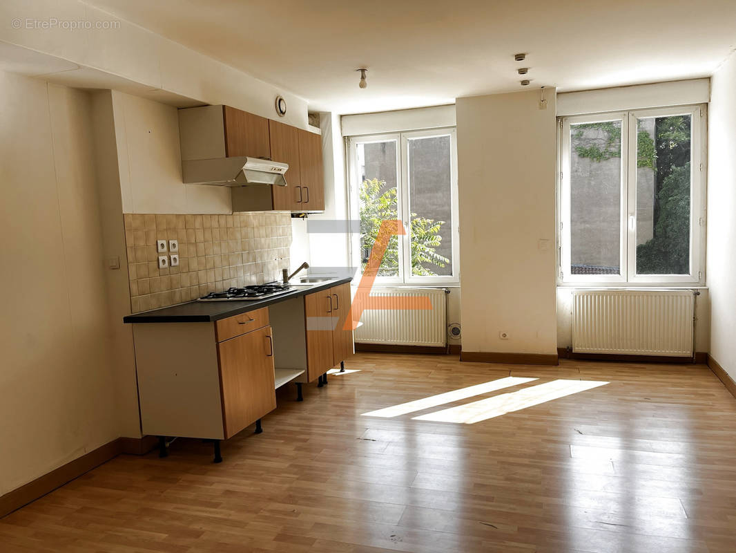 Appartement à SAINT-ETIENNE