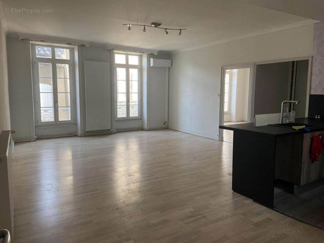 Appartement à TOURNON-SUR-RHONE