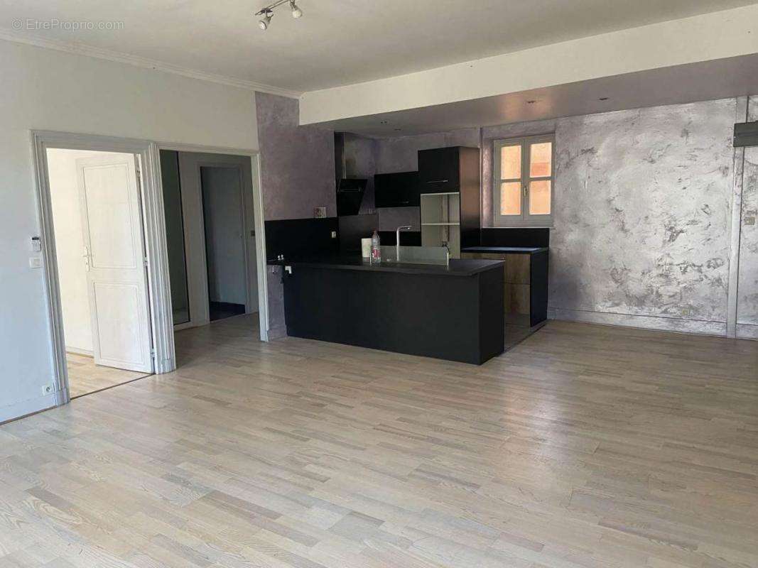 Appartement à TOURNON-SUR-RHONE