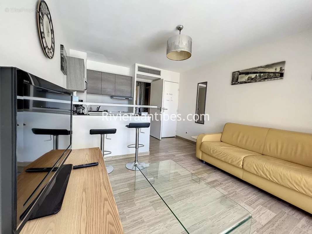 Appartement à VALLAURIS