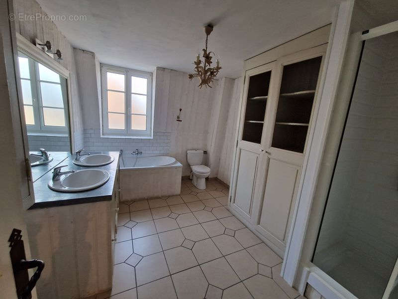 Appartement à COMPIEGNE