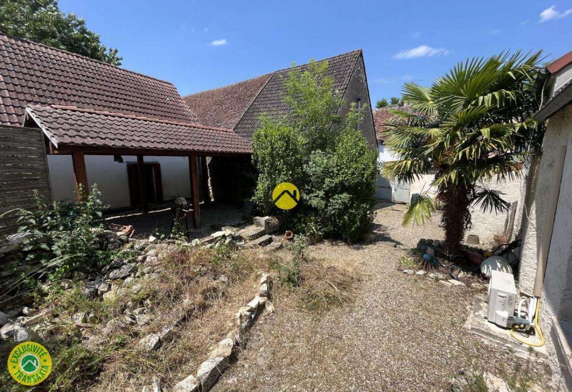 Maison à CHATEAUNEUF-SUR-CHER