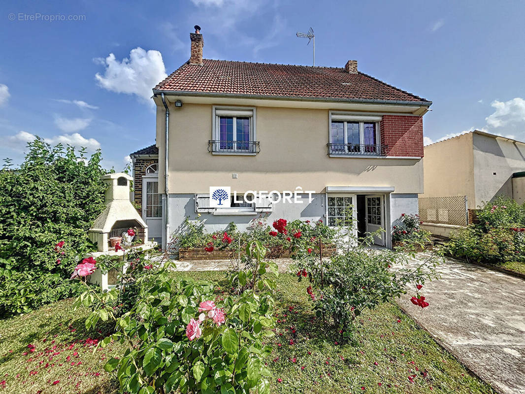 Maison à CHAUNY