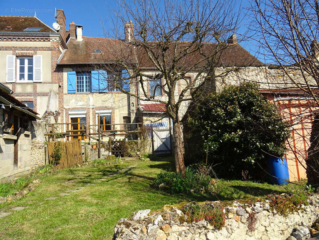 Maison à LA LOUPE