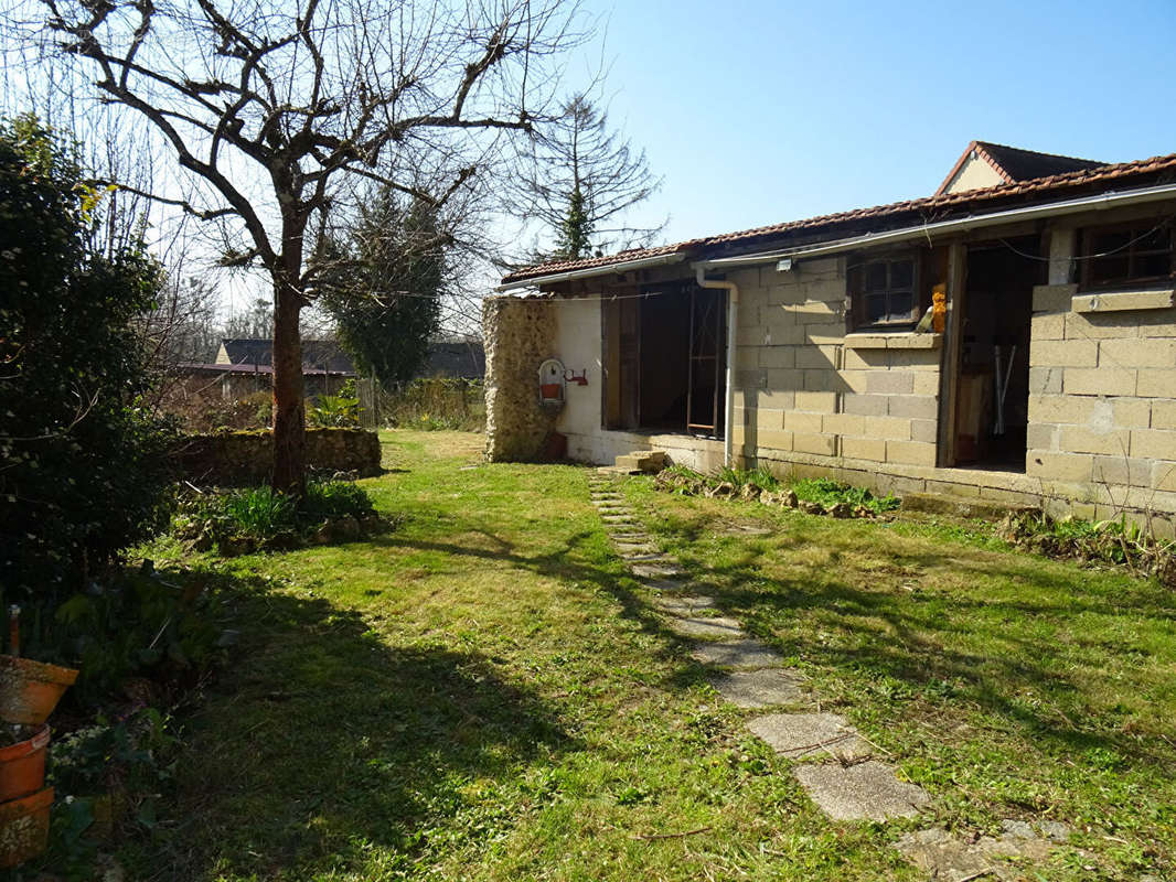 Maison à LA LOUPE