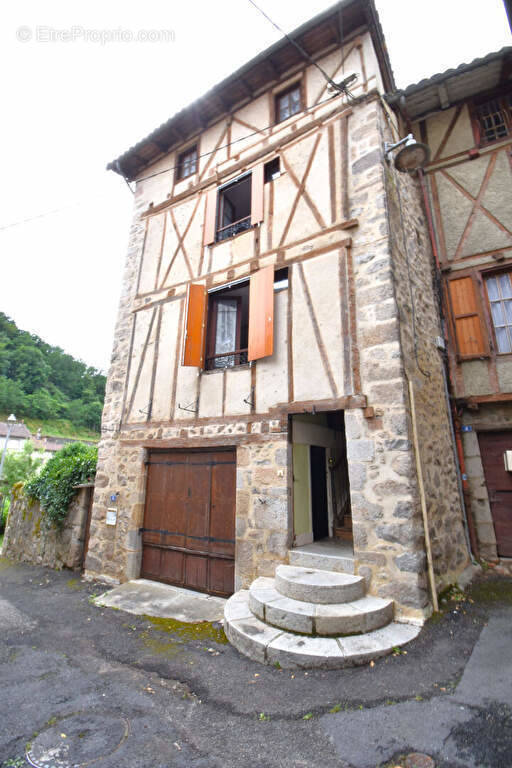 Maison à LAROQUEBROU