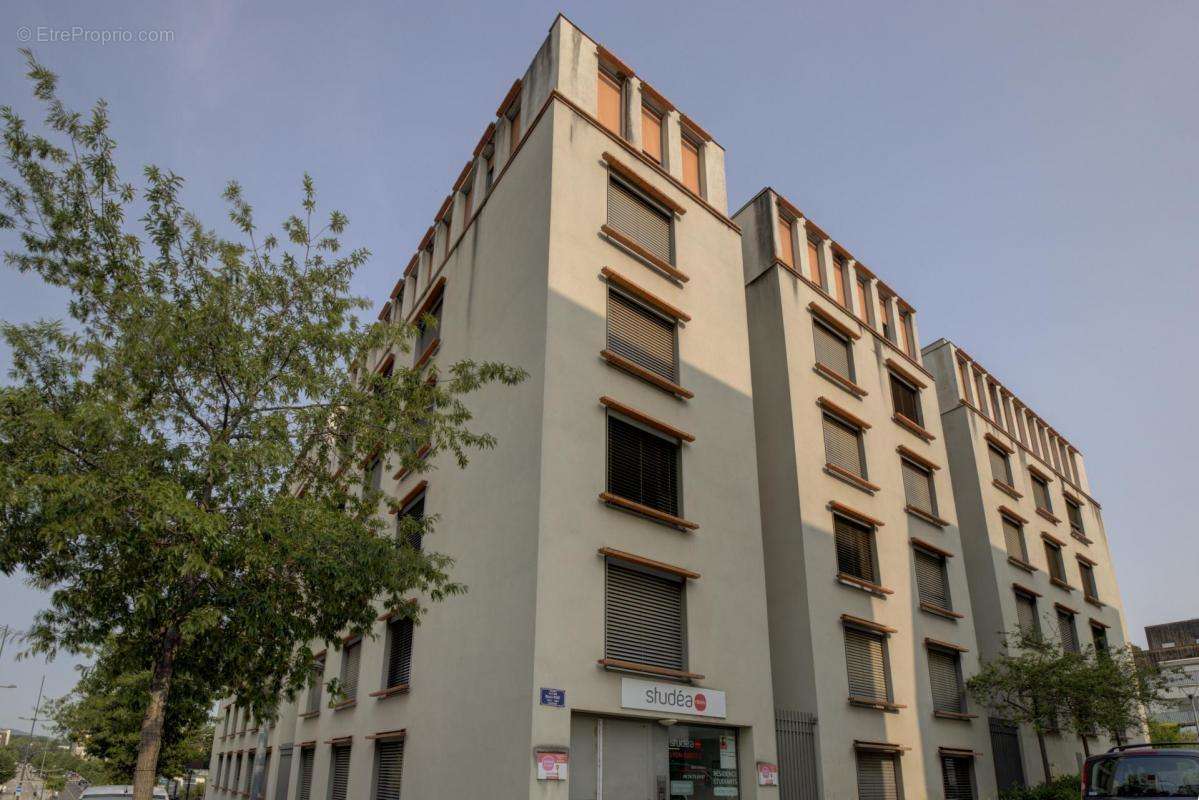 Appartement à LYON-9E