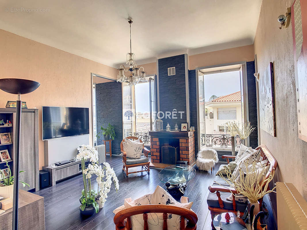 Appartement à MENTON