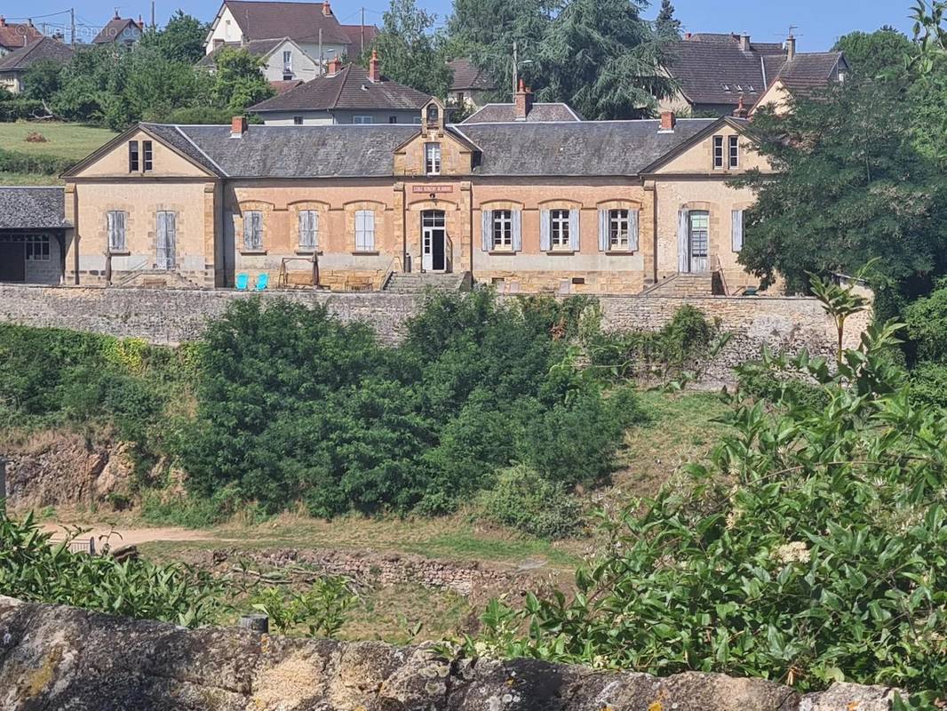 Appartement à BOURBON-L&#039;ARCHAMBAULT