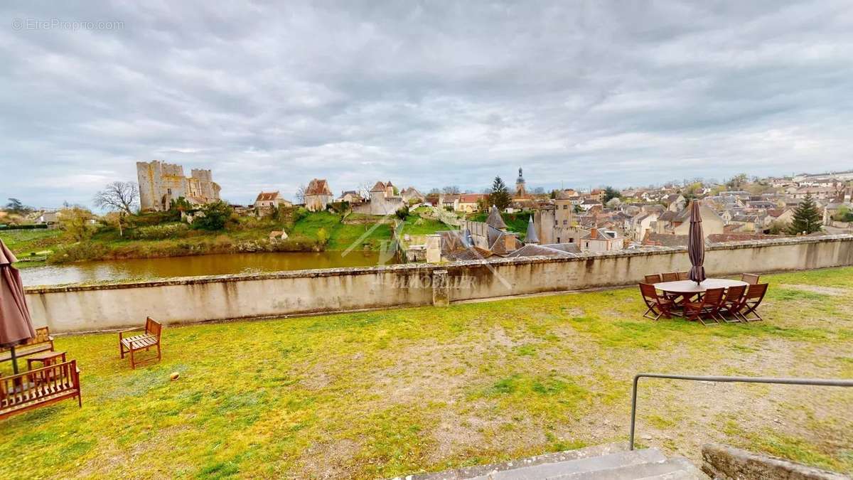 Appartement à BOURBON-L&#039;ARCHAMBAULT